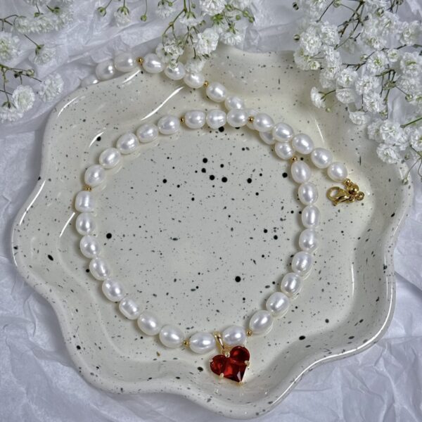 Gėlavandenių perlų vėrinys