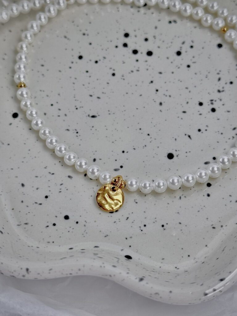 Perlų masės vėrinys