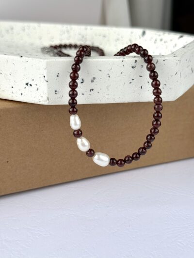 Vėrinys "Burgundy Pearl"