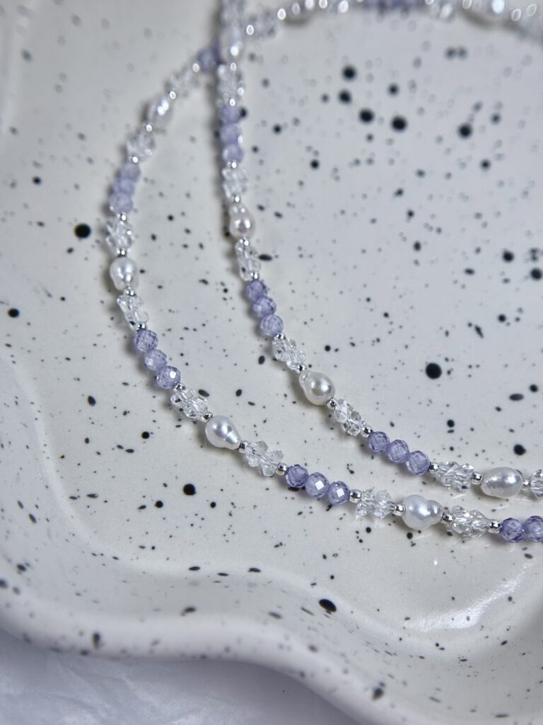 Vėrinys iš cirkonio ir perlo