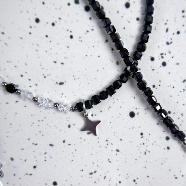 Vėrinys iš juodojo agato