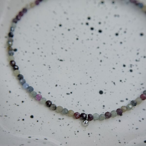 Korundo vėrinys - safyras ir rubinas (ilgis-)