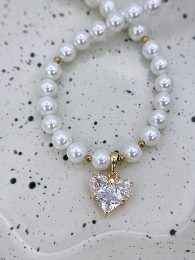 Perlų masės vėrinys